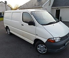 04 Toyota Hiace