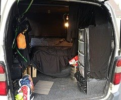 04 Toyota Hiace - Image 8/10