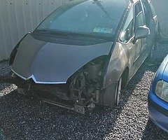 Selection of vehicles for breaking - Image 8/9