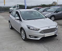 Ford Focus 1.5 Tdci Titanium - Image 4/9