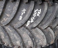 Two kenda dirt dog tyres - Image 4/4