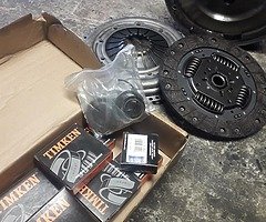 Opel vauxhall 3 piece clutch  and  m32 m20 gearbox bearing set  new  seals and differential bearing - Image 4/10