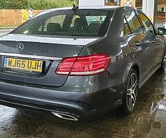 2015 Mercedes-Benz E-class - Image 8/10