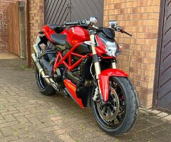 2012 Ducati Streetfighter 848