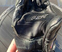 RST TRACTECH EVO WATERPROOF LEATHER MOTORCYCLE GLOVES