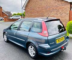 2006 Peugeot 206 estate 1.4 petrol - Long MOT! Has a tow bar fitted!