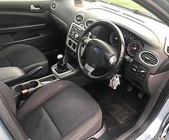 2005 Ford Focus 1.6TDCi Zetec Climate Model - Image 4/5