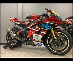 Yamaha r6 Supersport track / race bike