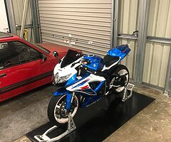 Suzuki Gsxr600 K9