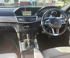 Mercedes Benz e220 AMG - Image 5/10