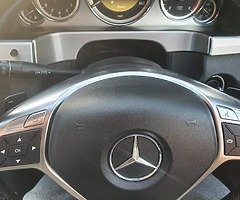 Mercedes Benz e220 AMG - Image 8/10