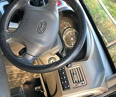 2006 Hyundai Tucson - Image 4/7