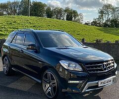 ** 2012 Mercedes ml 250 AMG **