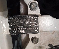  - Image 9/10