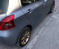 Toyota Yaris 2008 (1.4 diesel) - Image 3/8