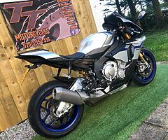Yamaha R1M