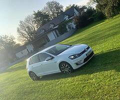 2016 Volkswagen Golf GTE - Image 5/10