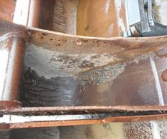 FOR SALE: 2 x Buckets - Image 3/3