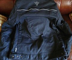 Brand new never worn Bull_it motorbike jacket labels still on size small - Image 3/6