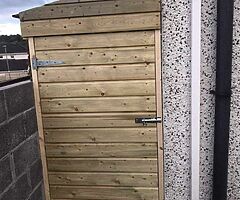 With glass sliding door pergola - Image 9/10