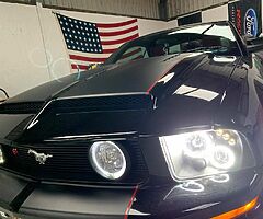 Ford Mustang Convertible - Image 3/10