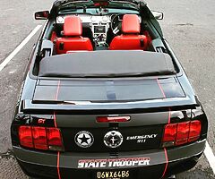 Ford Mustang Convertible - Image 4/10
