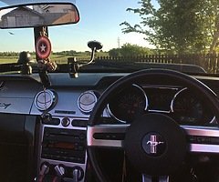 Ford Mustang Convertible - Image 6/10