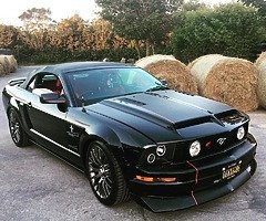 Ford Mustang Convertible - Image 10/10