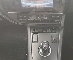Toyota auris hybrid auto - Image 3/8