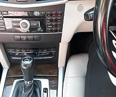 Mercedes Benz E Class E 200 CDI Blue Efficiency - Image 6/10