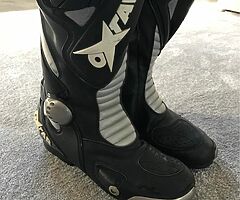 Oxtar Evo Motorbike Boots Size 9