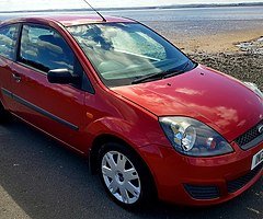 ***FOR SALE***

2006 FORD FIESTA 1.2 (face lift model) WITH A FULL MOT!! THIS WEE CAR LOOKS AND DRI