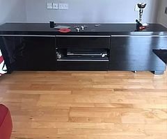 3 wall units , 8 picture frames