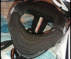 Leatt neck brace