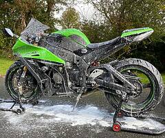 2014 Kawasaki ZX10R Immacualte Condition - Image 4/10