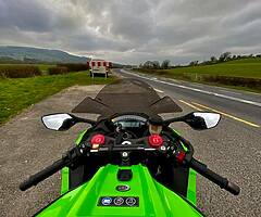 2014 Kawasaki ZX10R Immacualte Condition - Image 6/10