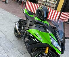 2014 Kawasaki ZX10R Immacualte Condition - Image 8/10