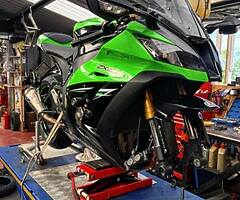 2014 Kawasaki ZX10R Immacualte Condition - Image 9/10