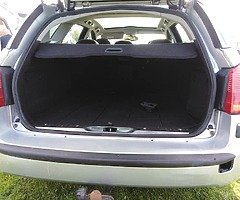 Peugeot 407sw 1.6 diesel very clean car inside and out very good drive pm if interested