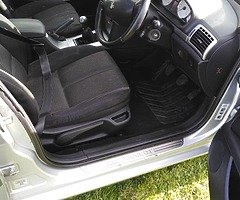 Peugeot 407sw 1.6 diesel very clean car inside and out very good drive pm if interested - Image 8/8