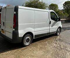 2009 Traffic 2.0 115BHP SWB Psv Recon Box Take Small Px