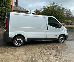 2009 Traffic 2.0 115BHP SWB Psv Recon Box Take Small Px - Image 4/10