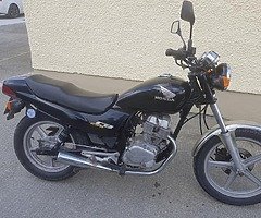Honda CB 250 2001