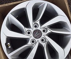 Breand new Hyndai  alloys