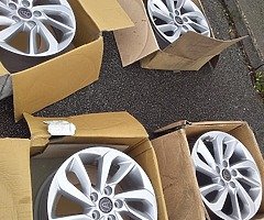 Breand new Hyndai  alloys - Image 3/7
