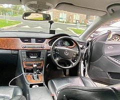 MERCEDES CLS