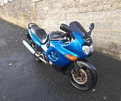 ** SUZUKI GSXF 600 **