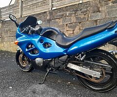 ** SUZUKI GSXF 600 **