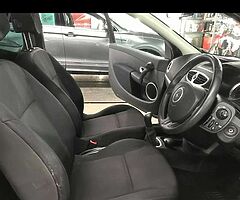 LOW MILEAGE RENAULT CLIO