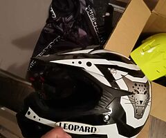 New kids moto x helmets last few - Image 6/8
